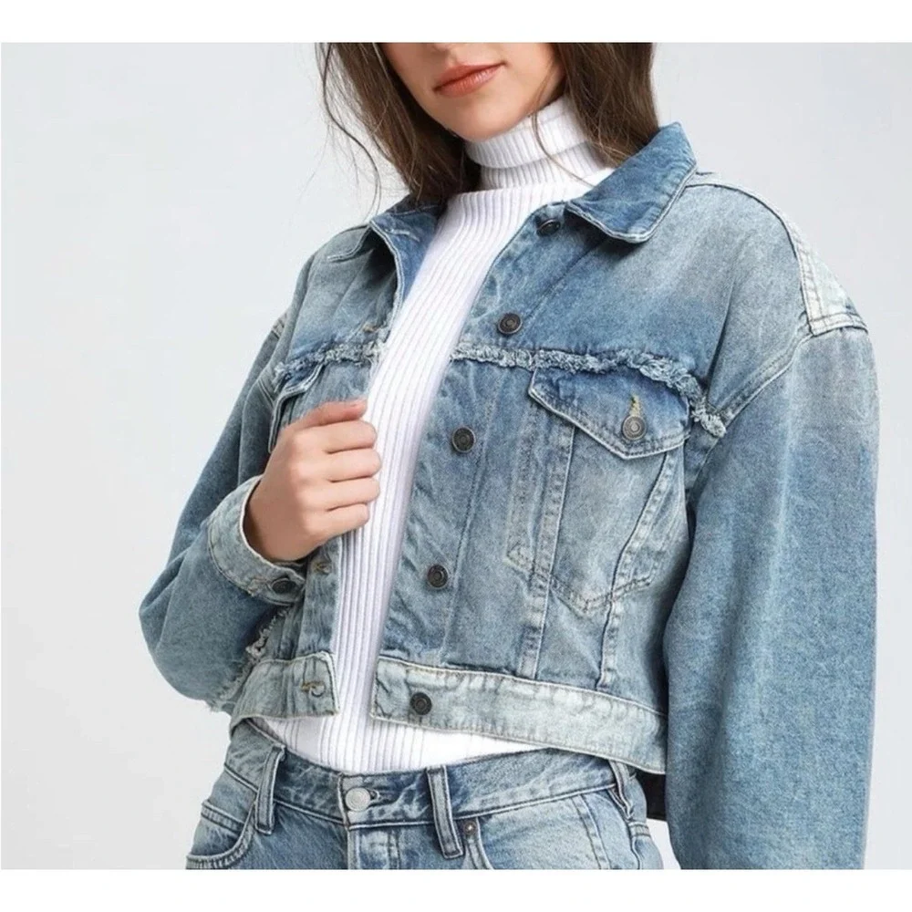 Free People Bedford Distressed Blue Denim Cropped Jean Jacket Women size M - Picture 3 of 11